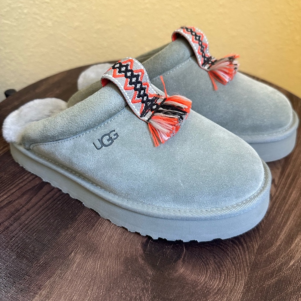 UGG Kids Size 3